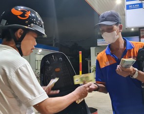 Xăng sinh học E10 vẫn ở thế yếu, dần bị loại khi thị trường vẫn còn bán xăng khoáng