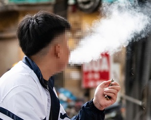 WHO thúc giục Việt Nam cấm tuyệt đối thuốc lá điện tử và nung nóng trong Luật Đầu tư