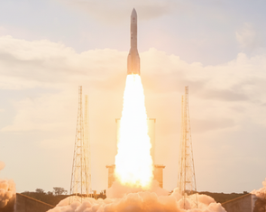 Châu Âu chi kỷ lục 22 tỉ euro cho cuộc đua vũ trụ, tuyển phi hành gia lên Mặt trăng