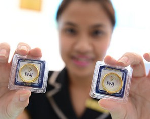 Giá vàng và giá bạc tăng mạnh ngay ngày ‘Thứ Sáu đen’