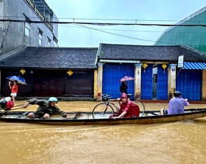 Lũ trên sông Bồ ở Huế lần thứ 3 vượt mốc lịch sử trong 1 tuần