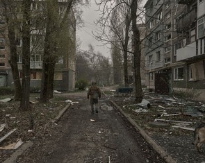 Nga tuyên bố tiến sâu vào 'điểm nóng' Pokrovsk, Ukraine nói vẫn trụ vững