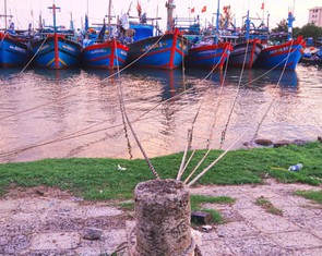 Đặc khu Trường Sa sẵn sàng đón tàu ngư dân tránh trú bão  Kalmaegi