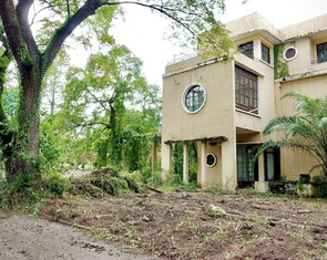 Đang dọn dẹp khu đất số 1 Lý Thái Tổ, xây công trình biểu tượng sự đồng lòng vượt COVID-19