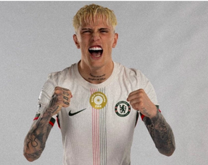 Người cũ của Man United giải cứu Chelsea