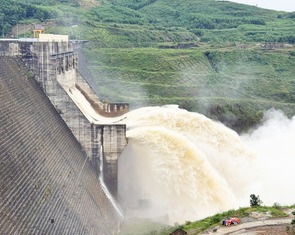 Ứng phó bão Kalmaegi, Chủ tịch Đà Nẵng yêu cầu 3 thủy điện hạ mực nước hồ chứa