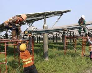 Hàng trăm dự án điện tái tạo có nguy cơ lãng phí nếu chậm hoàn thiện cơ chế cho pin lưu trữ