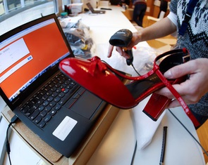 Gần 1/8 số người mua sắm online ở Đức bị lừa đảo