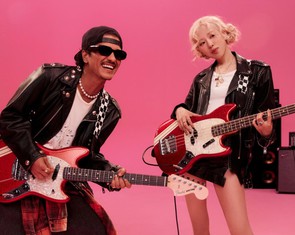 Rosé BlackPink là nghệ sĩ Hàn Quốc đầu tiên làm được điều này tại Grammy