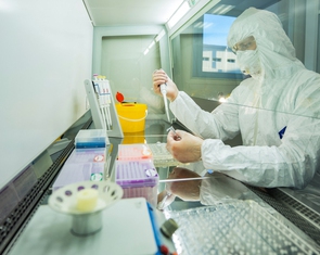 Nga sản xuất 3 lô vắc xin ung thư mRNA đầu tiên