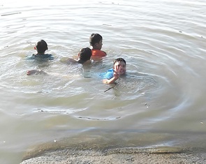 Chỉ 30% học sinh biết bơi, ở vùng sông nước cũng không biết bơi, sao giảm đuối nước thương tâm?