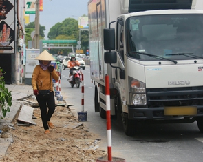 TP.HCM siết ‘lô cốt’ cuối năm: Chỉ đào đường ban đêm, làm nhanh vỉa hè đón Tết 2026