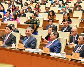 Bế mạc kỳ họp, Quốc hội yêu cầu 2026 phải điều chỉnh mức lương cơ sở, lương hưu