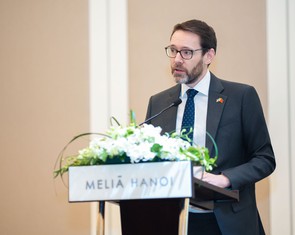 Anh tài trợ gần 18 triệu bảng hỗ trợ Việt Nam tăng sức chống chịu ven biển