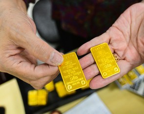 Giá vàng miếng SJC lên 156,3 triệu đồng/lượng