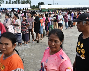 7.000 người Thái Lan không thể hồi hương sau khi Campuchia đóng toàn bộ cửa khẩu