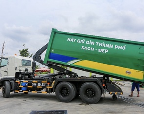 Đề xuất nới giờ xe chở rác vào nội đô TP.HCM: Lo ùn tắc, tai nạn