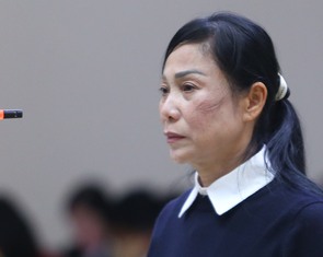 Nhận hối lộ 48 tỉ, bà Hoàng Thị Thúy Lan khóc nghẹn ngào xin giảm án