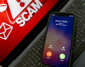 Bị lừa 366 USD, người phụ nữ thuê công ty 'chống lừa đảo' đòi lại và... mất thêm 293.000 USD