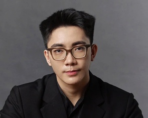 Nhà thiết kế Việt Phan Huy là người trẻ nhất thế giới góp mặt Paris Haute Couture Week