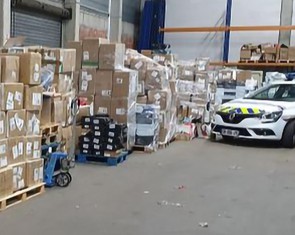 Pháp tịch thu 11 triệu đồ chơi giả, từ Labubu đến hàng Disney