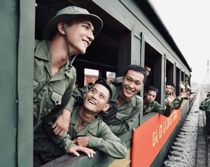 Tối nay, Mưa đỏ chiếu sớm trên kênh Truyền hình Quốc phòng lúc mấy giờ?