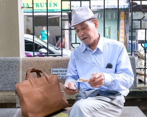 Bộ Tài chính rút đề xuất dùng tiền quỹ hưu trí mua bảo hiểm nhân thọ, chuyên gia nói gì?