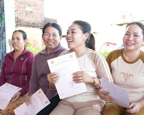 Chờ gần 20 năm, 18 hộ dân tái định cư ở Huế đã có sổ đỏ