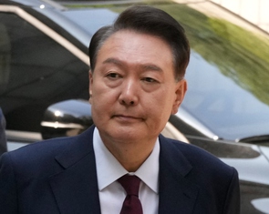 Cựu Tổng thống Yoon Suk Yeol bị đề nghị 10 năm tù
