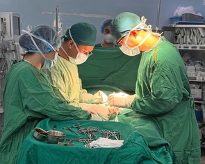 Đi viện muộn, cậu bé 14 tuổi mất tinh hoàn vì lỡ 'giờ vàng'