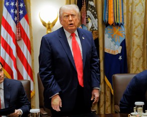 Mỹ chính thức tạm dừng tiếp nhận đơn xin nhập cư của công dân từ 19 quốc gia