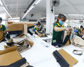 TP.HCM: Phải công bố lương, thưởng Tết 2026 trước ngày 20-12