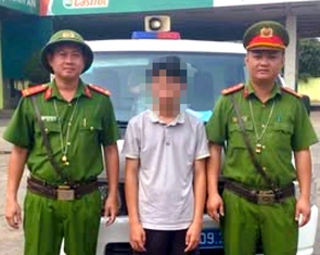 Tưởng làm phụ xe lương cao, thanh niên Lào Cai tháo chạy khi bị chở thẳng ra biên giới Campuchia