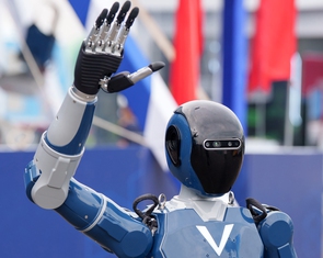 Việt Nam đang phát triển robot hình người linh hoạt hơn cả người