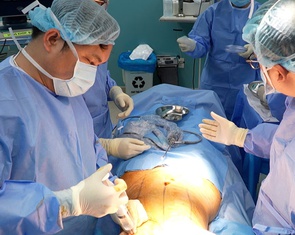 Thủng ruột, nhiễm trùng, trầm cảm là biến chứng thường gặp phẫu thuật thẩm mỹ hiện nay