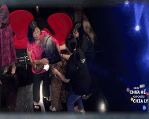 Cuộc đoàn tụ tràn ngập nước mắt khổ đau xen lẫn hạnh phúc của Như chưa hề có cuộc chia ly