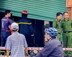 Từ vụ cháy quán bún ốc 4 người chết: Nguy cơ từ nhà ống chỉ có một lối thoát