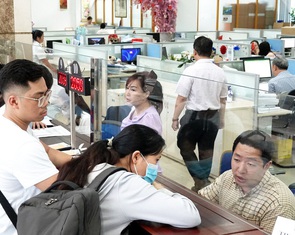 Thuế thu nhập cá nhân và những gánh nặng chi phí hàng ngày của người nộp thuế