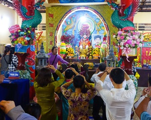 Hàng ngàn người tham gia lễ hội tưởng nhớ vợ ông Nguyễn Trung Trực