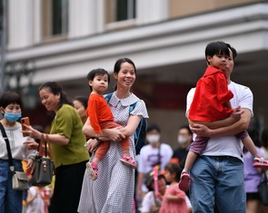 Không kỷ luật người sinh con thứ 3: Chính sách thiết thực để khuyến sinh