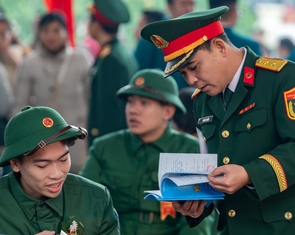 Bộ Quốc phòng trả lời việc chậm cấp thẻ bảo hiểm y tế cho thân nhân của quân nhân tại ngũ