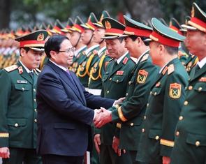 Thủ tướng xúc động nhắc lại câu hô ‘thấy bộ đội là sống rồi, bà con ơi’ khi thăm Học viện Quân y