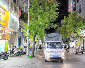 Thu phí dùng tạm đường, vỉa hè ở TP.HCM: Nơi đã làm, nơi vẫn 'án binh bất động'
