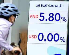 Không để lãi suất 'phá bĩnh' mặt bằng giá