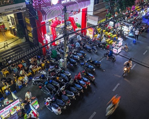 Phó chủ tịch TP.HCM chỉ đạo khẩn vụ lấn chiếm lòng đường, vỉa hè báo Tuổi Trẻ nêu