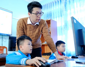 Thầy giáo 'trường làng' viết sách giáo khoa