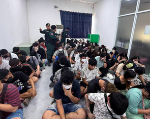 Campuchia trục xuất 119 người Thái Lan sau cuộc đột kích trung tâm lừa đảo