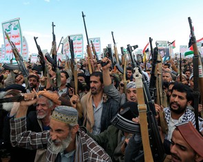 Ông Trump: Iran sẽ gánh chịu hậu quả cho mỗi phát súng của Houthi
