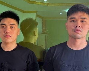 Di lý 2 anh em trốn truy nã ở Campuchia để phục hồi điều tra tội giết người