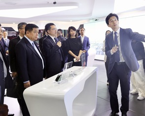 Phó thủ tướng làm việc với đối tác Trung Quốc thúc đẩy hợp tác phát triển đặc khu kinh tế
